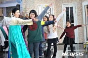 김채원, 다문화어린이들 아리랑 춤 가르친다…왜?